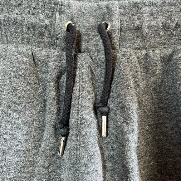 Reebok Gray Joggers with Elastic Waistband and Tapered Legs, size M - Picture 5 of 5
